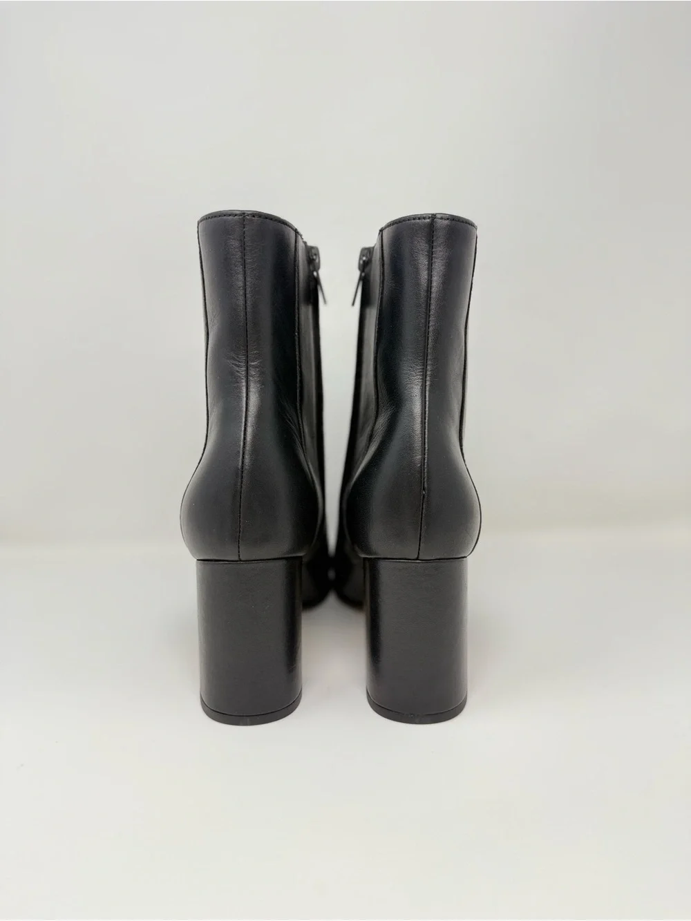 New Vince Elora Leather Ankle Boot Black Sz 8.5